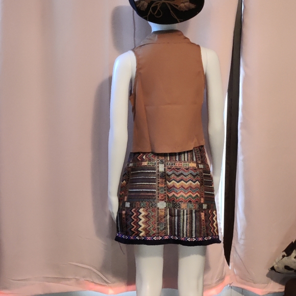 NWT-UPC Brown Lapel Front Vest - Picture 2 of 3